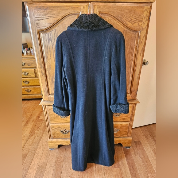 Ashley Scott Maxi Coat! - Picture 7 of 9